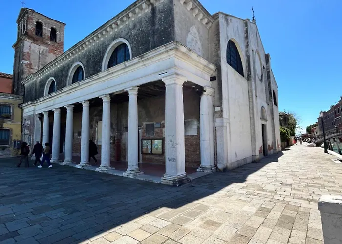 Ninamar Giudecca House